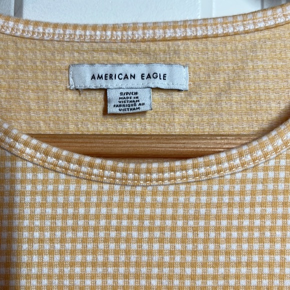 American Eagle. Small. Yellow Gingham Tshirt - Picture 3 of 3